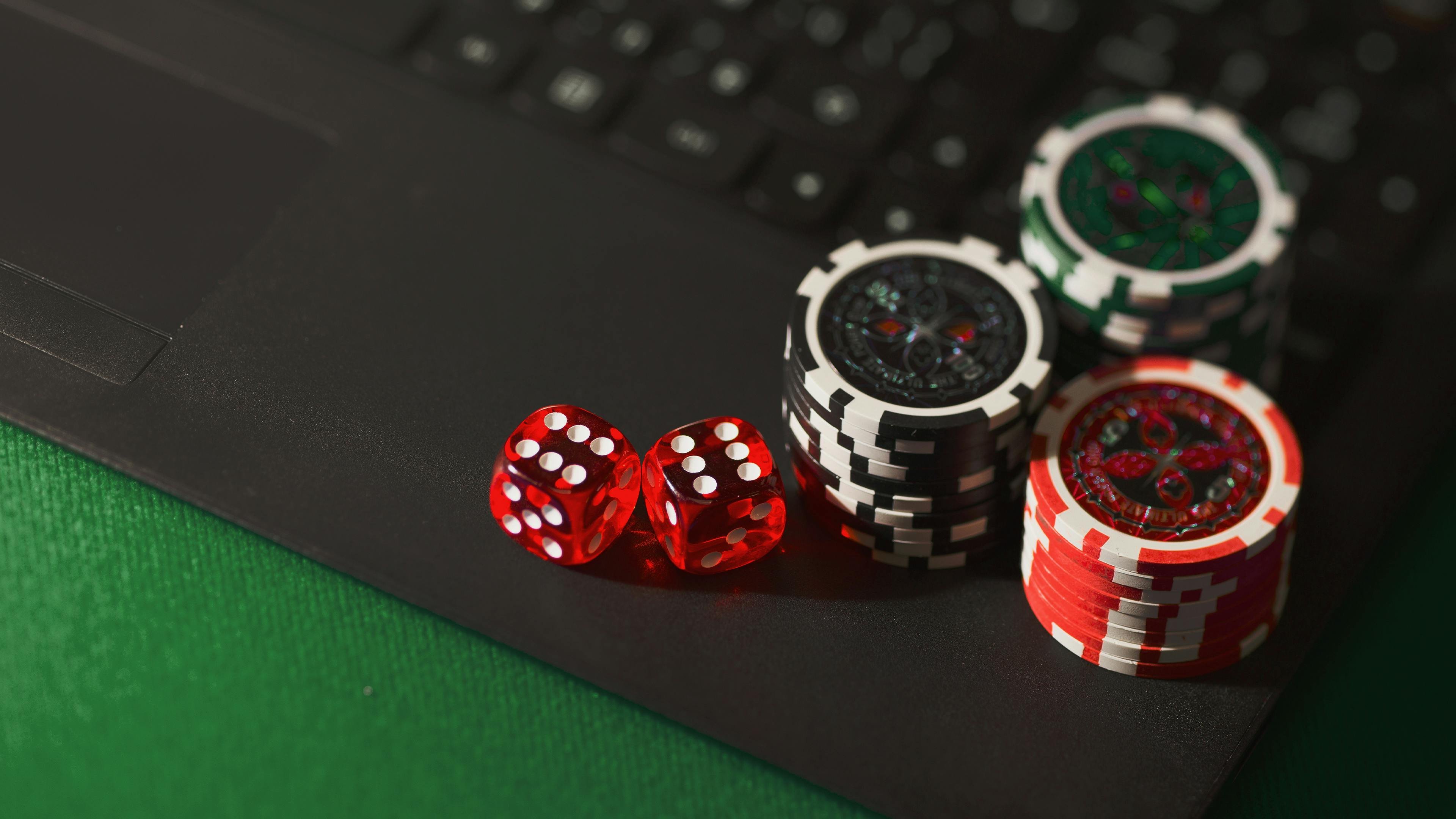 Antarmuka aplikasi rsngame menampilkan meja blackjack live dan opsi navigasi